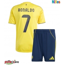 Camiseta Al-Nassr Cristiano Ronaldo #7 Primera Equipación para niños 2025-26 manga corta (+ pantalones cortos)